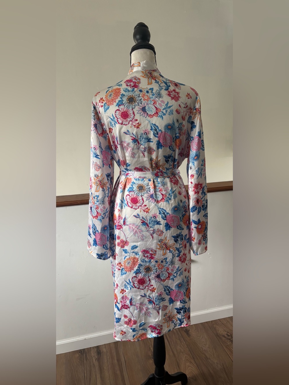 Tolani Collection Satin Floral Robe - Picture 2 of 11